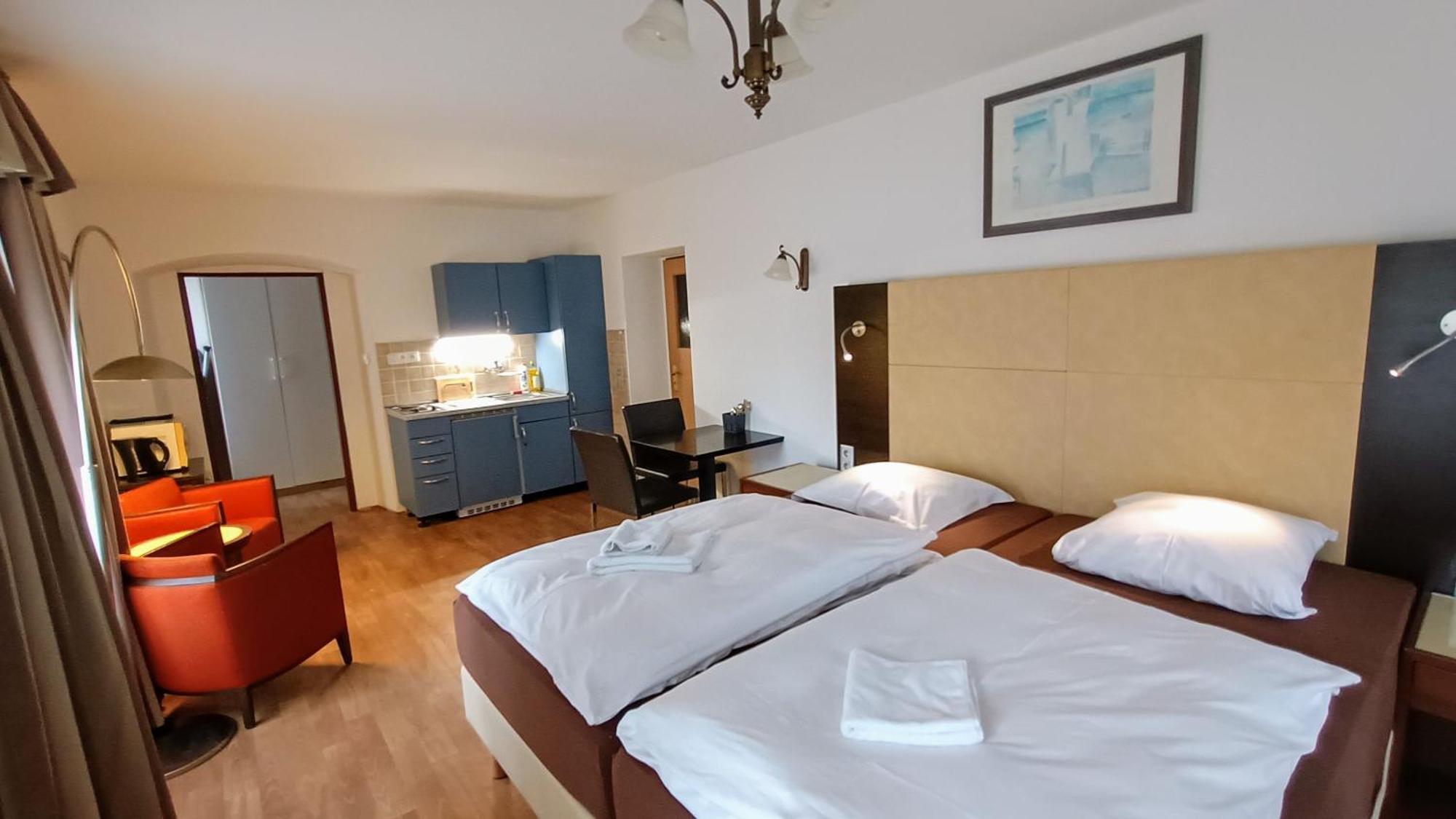 Apartments Gato Karlovy Vary Dalovice Экстерьер фото