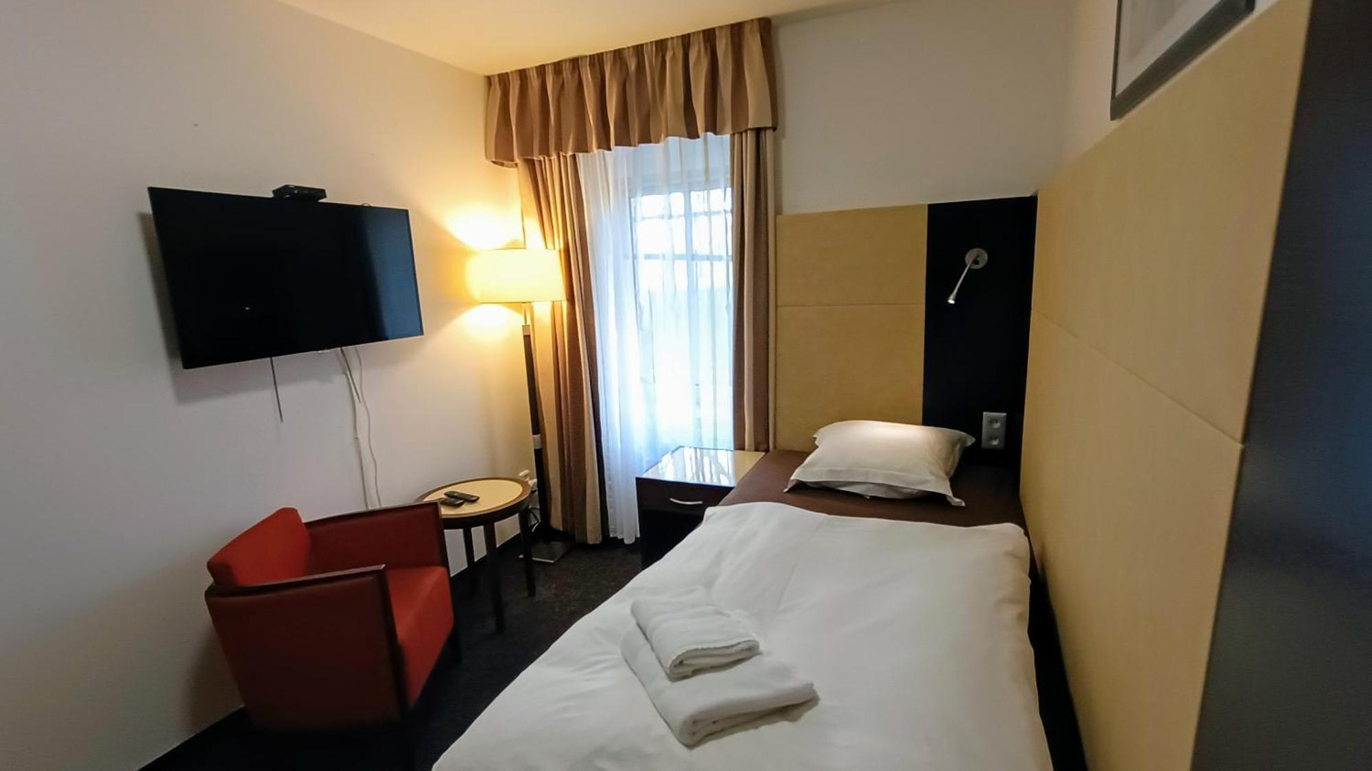 Apartments Gato Karlovy Vary Dalovice Экстерьер фото