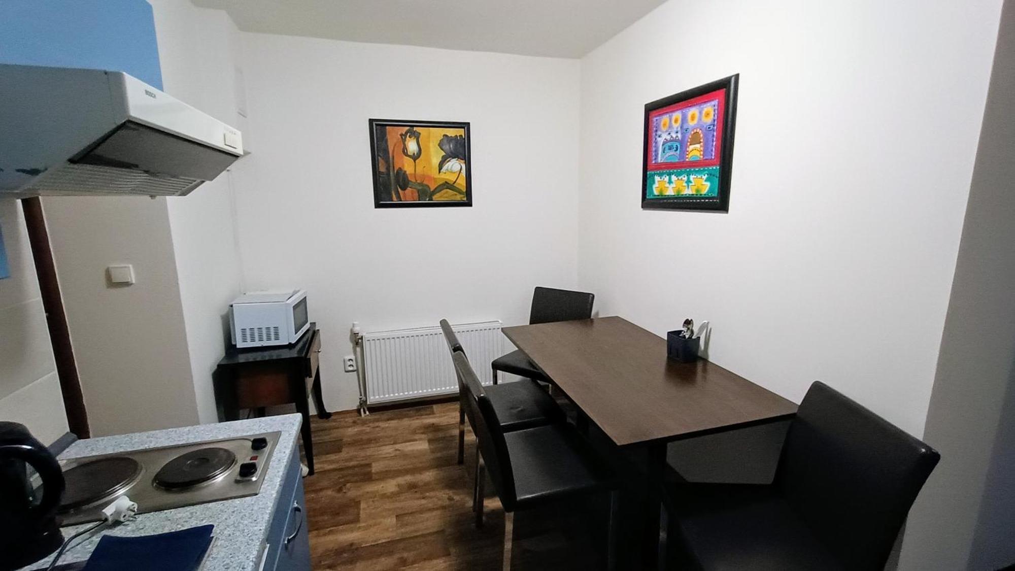 Apartments Gato Karlovy Vary Dalovice Экстерьер фото